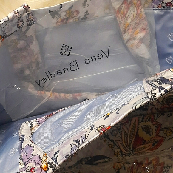 Last 1☆NWT Beautiful VERA BRADLEY ~Hummingbird Park City Shopper Tote~XL - Picture 9 of 12